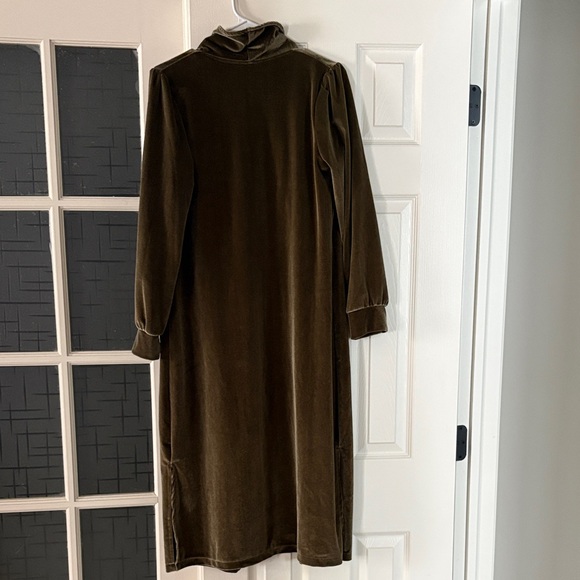 Olive Velvet Long Robe - Picture 2 of 2